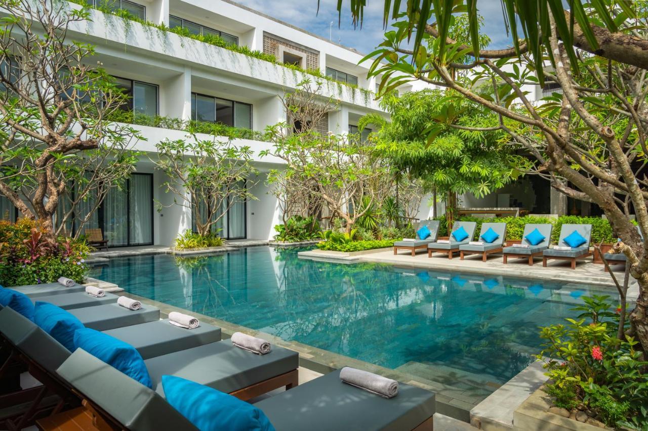 Eightfold Urban Resort Siem Reap Zewnętrze zdjęcie The hotel's pool