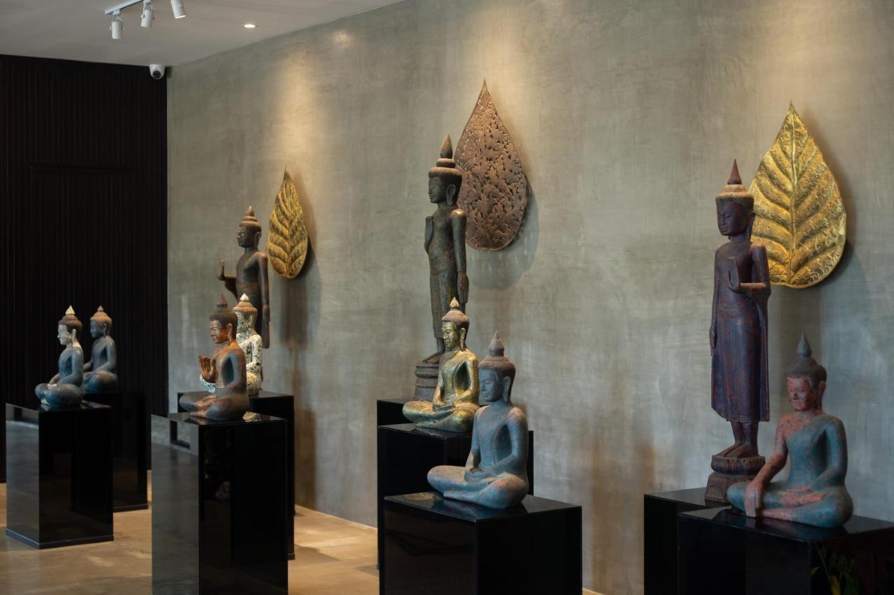 Eightfold Urban Resort Siem Reap Zewnętrze zdjęcie A collection of Thai and Laotian art