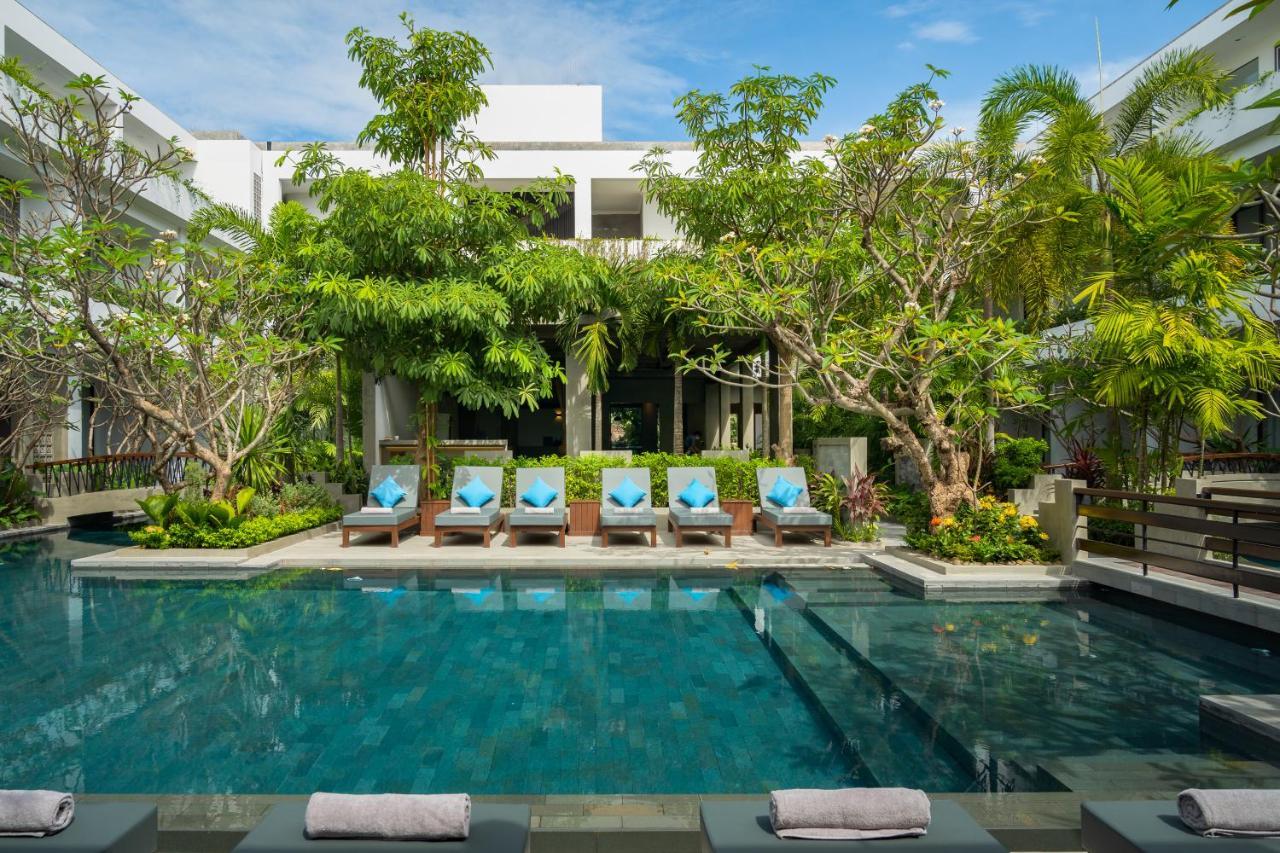 Eightfold Urban Resort Siem Reap Zewnętrze zdjęcie The hotel's pool
