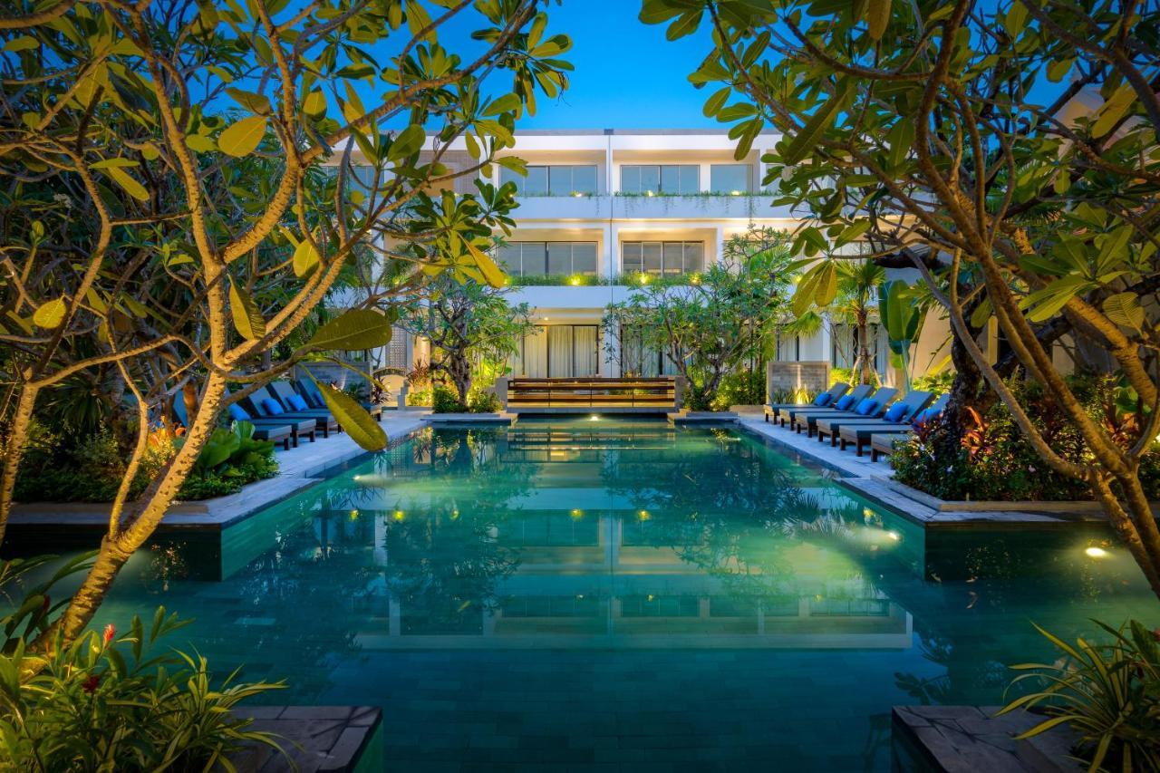 Eightfold Urban Resort Siem Reap Zewnętrze zdjęcie The hotel's swimming pool