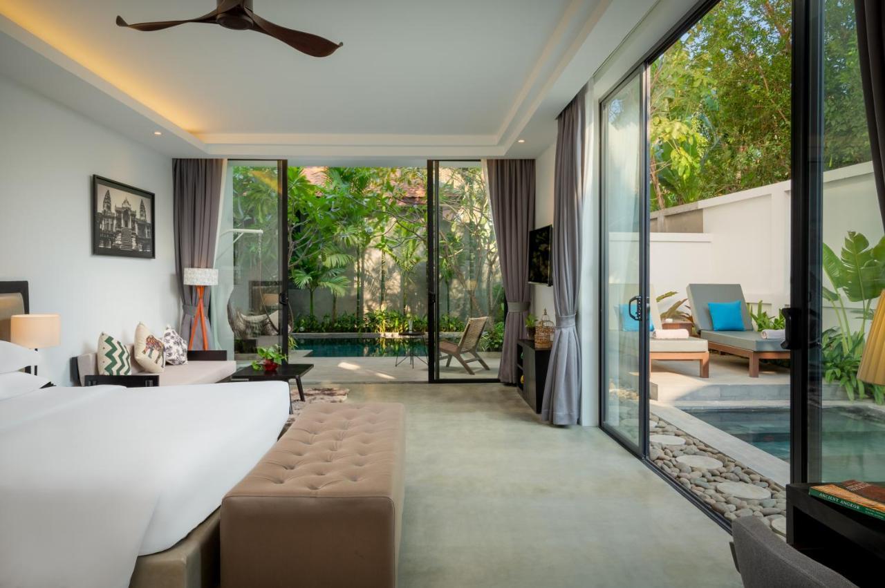 Eightfold Urban Resort Siem Reap Zewnętrze zdjęcie A pool villa at The Village Phuket