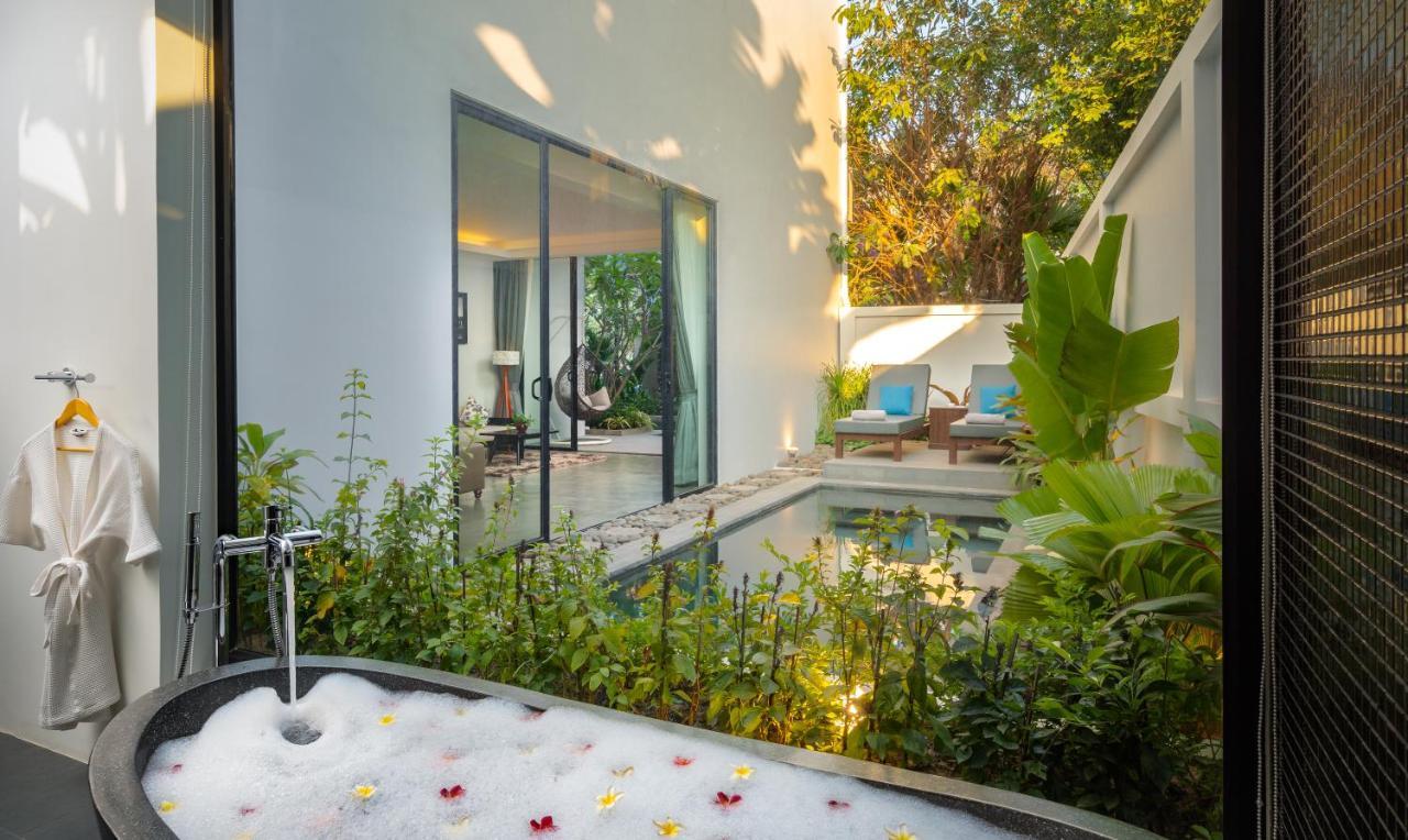 Eightfold Urban Resort Siem Reap Zewnętrze zdjęcie A private spa at a hotel