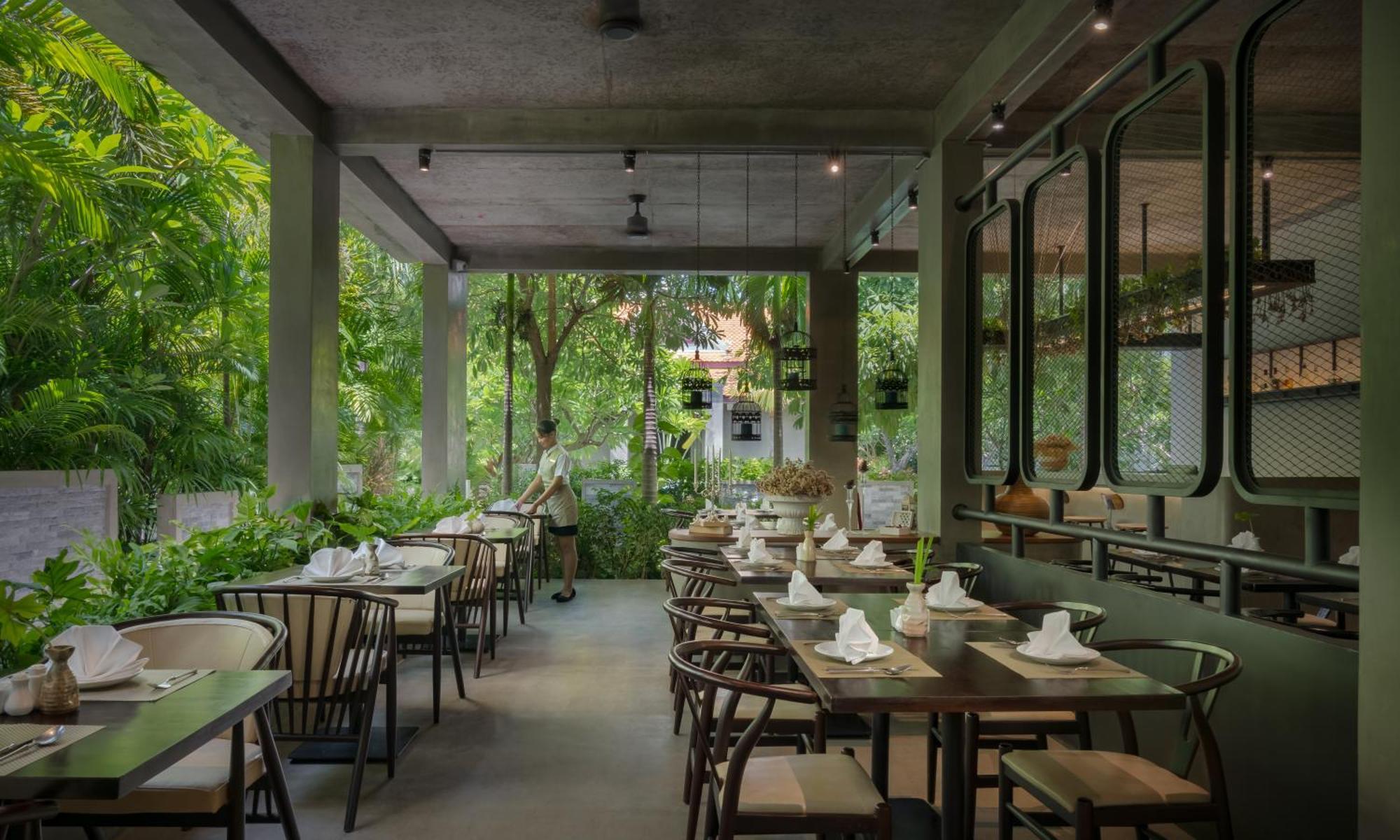 Eightfold Urban Resort Siem Reap Zewnętrze zdjęcie Restaurant interior